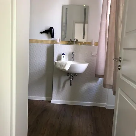 Boutique-hotel „altes Rathaus“ لانشتاين